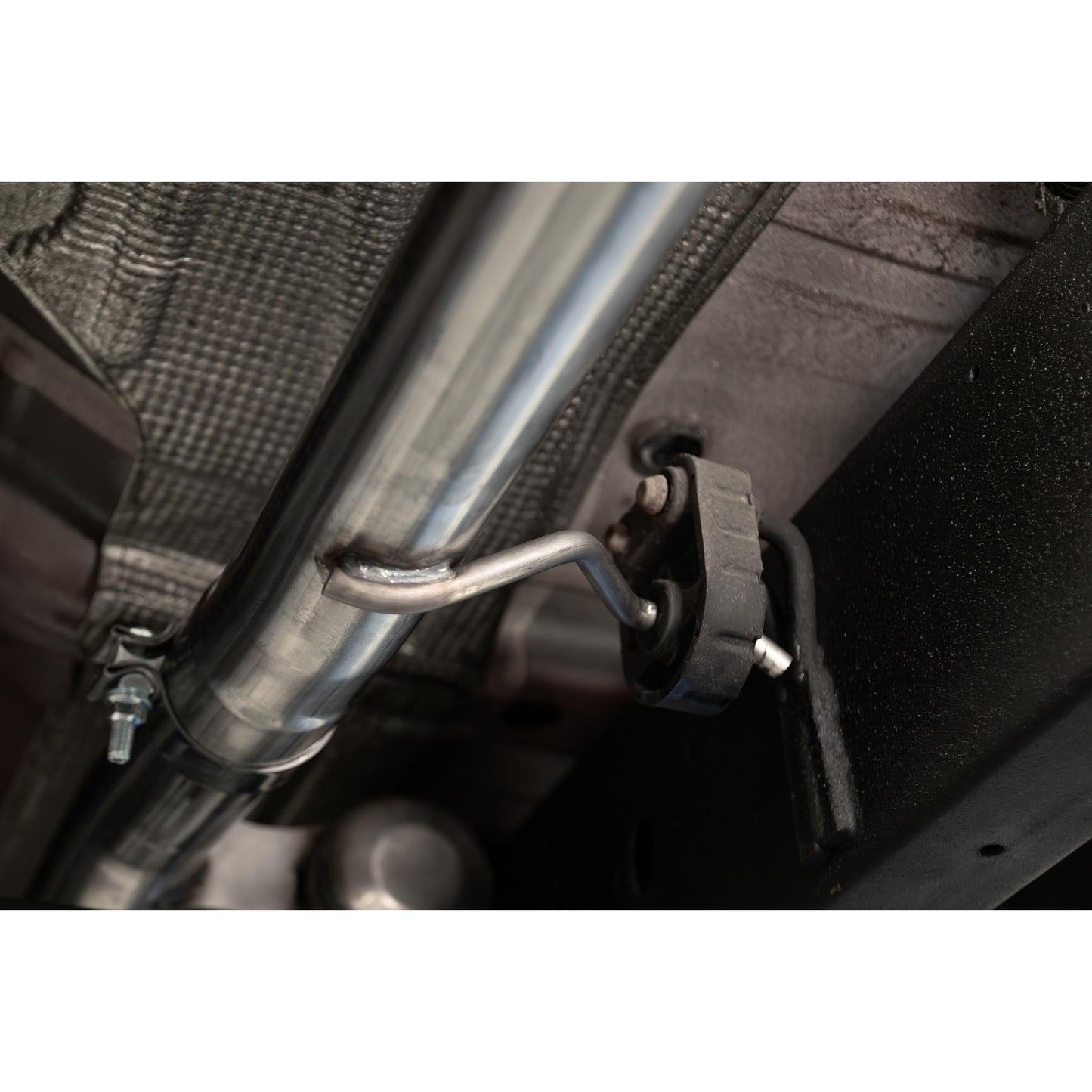 MBRP | 2019-up Silverado/Sierra 1500 2.7L Armor Lite Aluminized Steel 3 Inch Cat-Back, 2.5 Inch Dual Split Rear Exit  | S5021AL