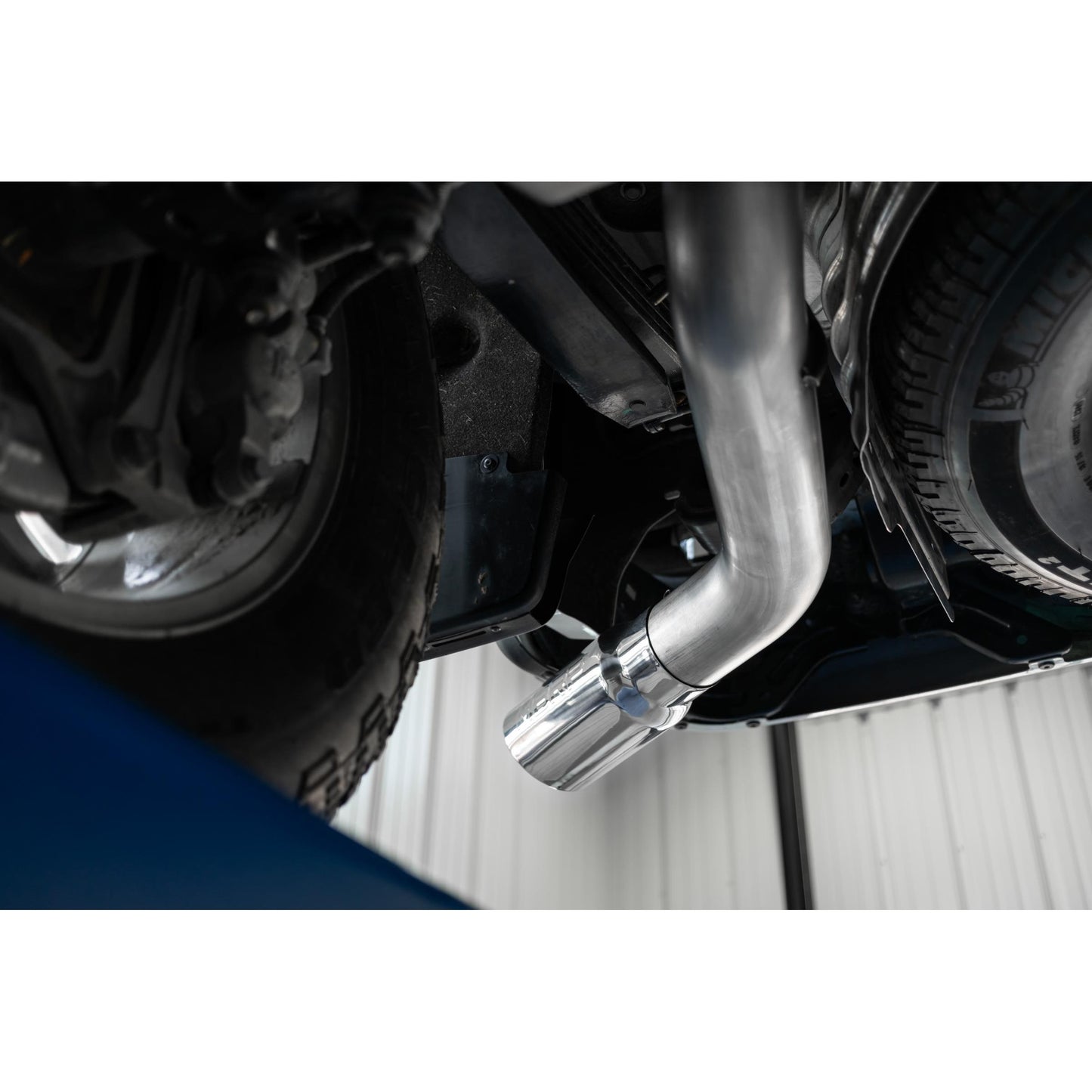 MBRP |  4 Inch Cat Back Exhaust System Single Side Exit 20-Up Silverado/Sierra 2500/3500 HD 6.6L V8 Armor Lite  | S5093AL