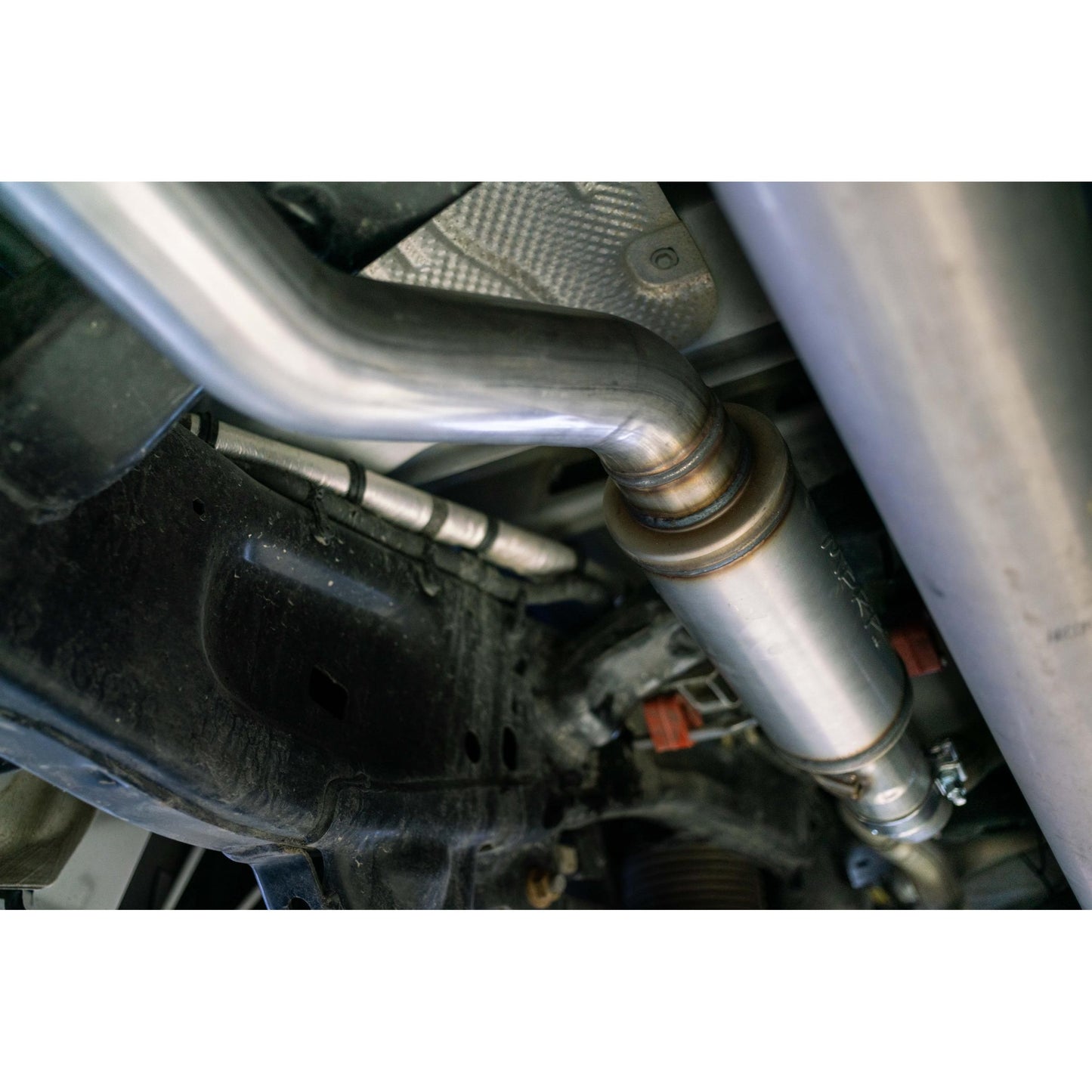 MBRP | Dodge 3 Inch Single In/Out Muffler Replacement Armor Plus Series For 19-24 RAM 1500 5.7L Hemi  | S5143409