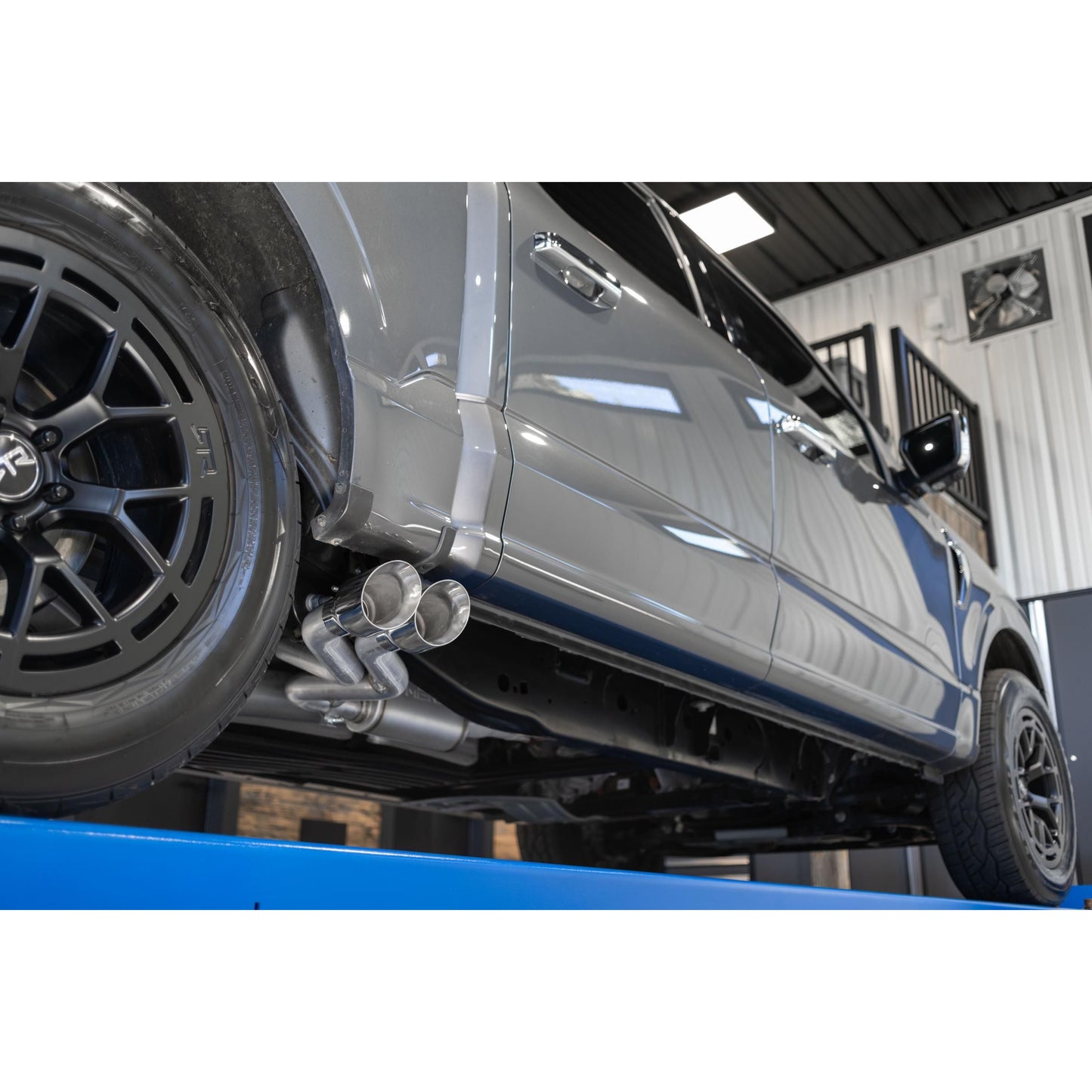 MBRP | 3 inch Cat-Back 2.5 inch Dual Pre-Axle (Race Profile) 21-Up F-150 T304 Stainless Steel  | S5217304