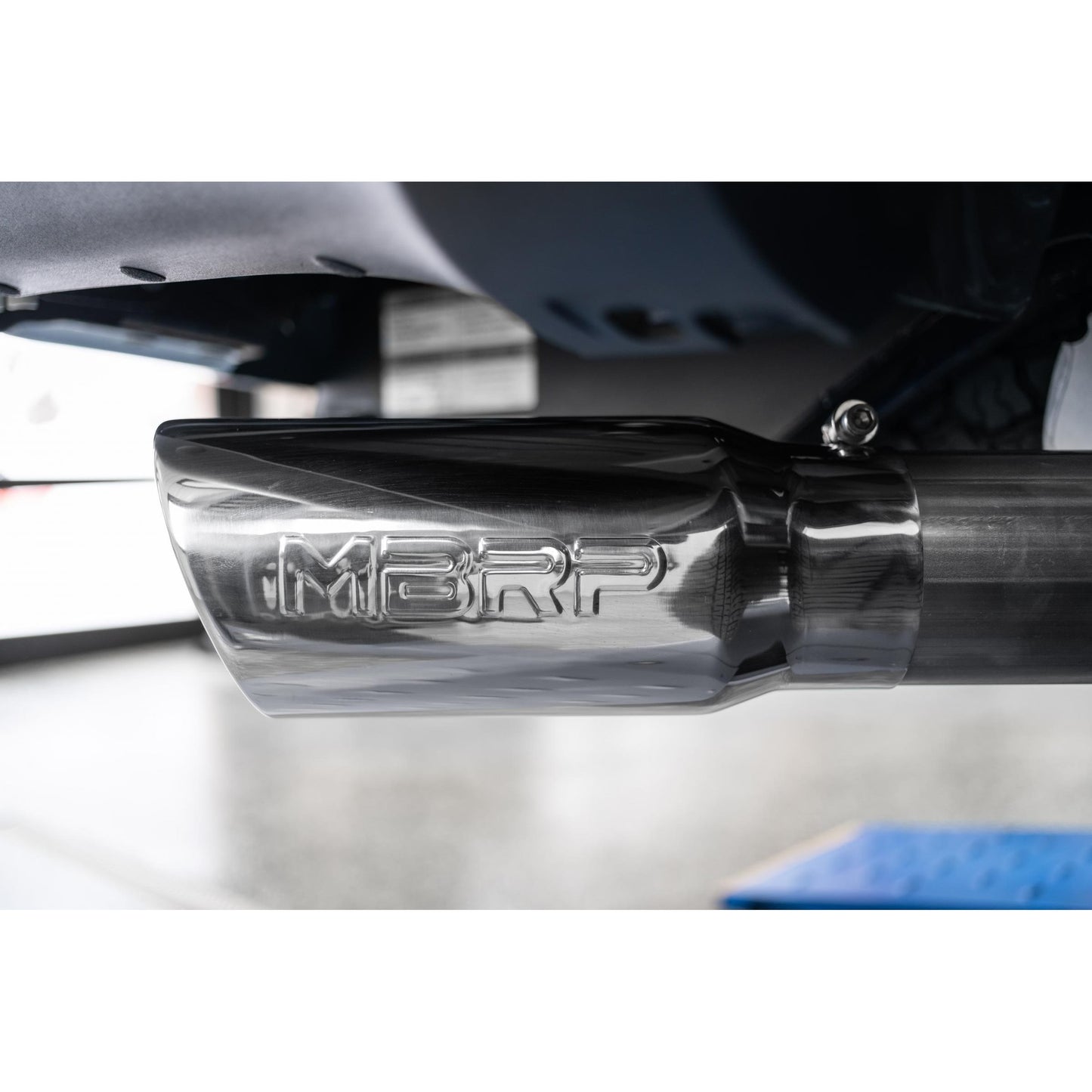 MBRP | Ford 4 Inch Exhaust Resonator Back Single Side Armor Lite For 17-Up Ford F250/F350  | S5247AL