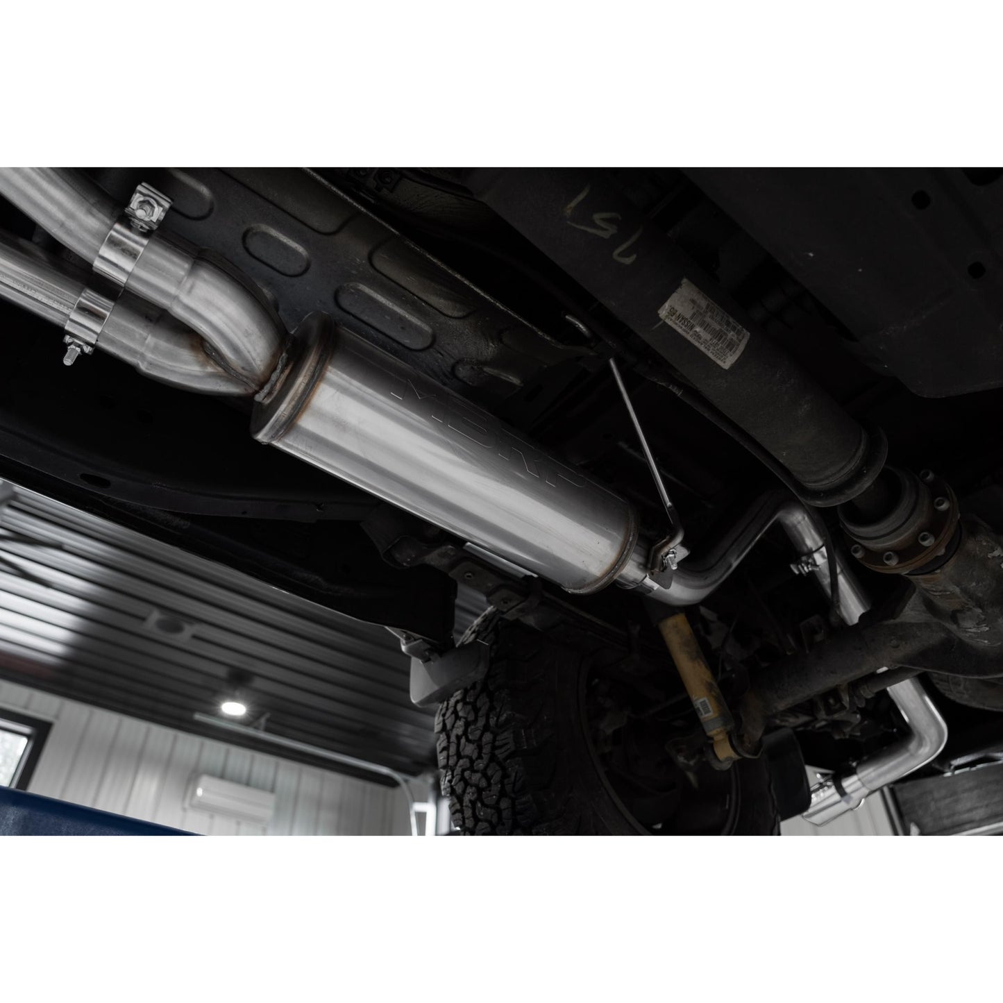 MBRP | 2022-Up Nissan Frontier 3.8L Aluminized Steel 2.5 Inch Cat-Back 3 Inch Single Rear Exit Armor Lite Series  | S5407AL