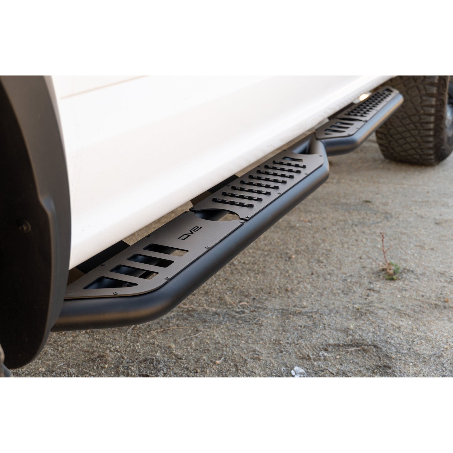 DV8 OFF-ROAD | 2015 2024 Ford F 150 OE Plus Side Steps  | SRFF1-01