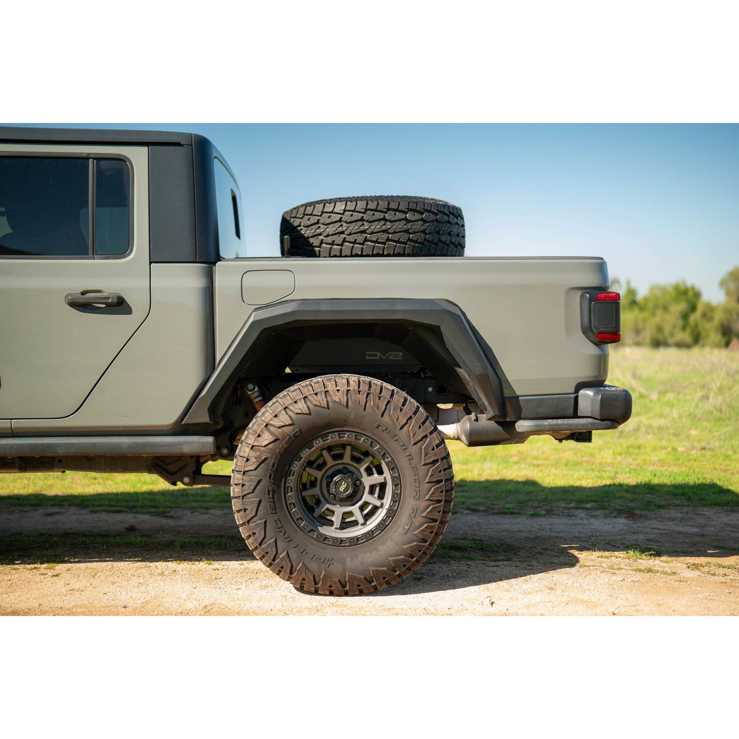 DV8 OFF-ROAD | 2020 2025 Jeep Gladiator JT Adjustable In Bed Tire Carrier  | TCGL-03
