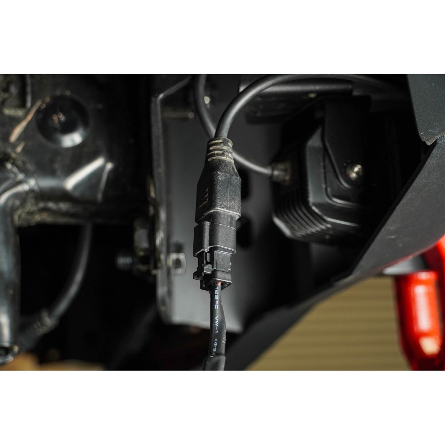 DV8 OFF-ROAD | 4 Way 1 DTP to 4 DTP Plug Harness  | UNWH-02