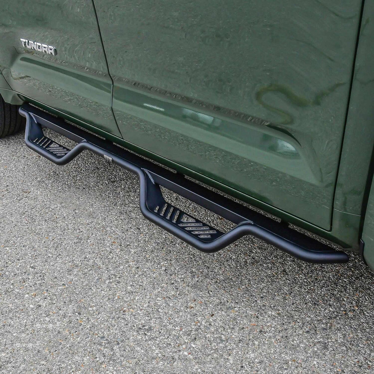 Westin Outlaw Drop Nerf Steps 2022-2024 Toyota Tundra CrewMax