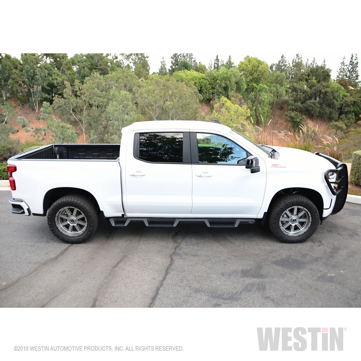 Westin HDX Drop Wheel-to-Wheel Nerf Steps 2019-2024 Chevy/GMC Silverado/Sierra 1500 Crew Cab