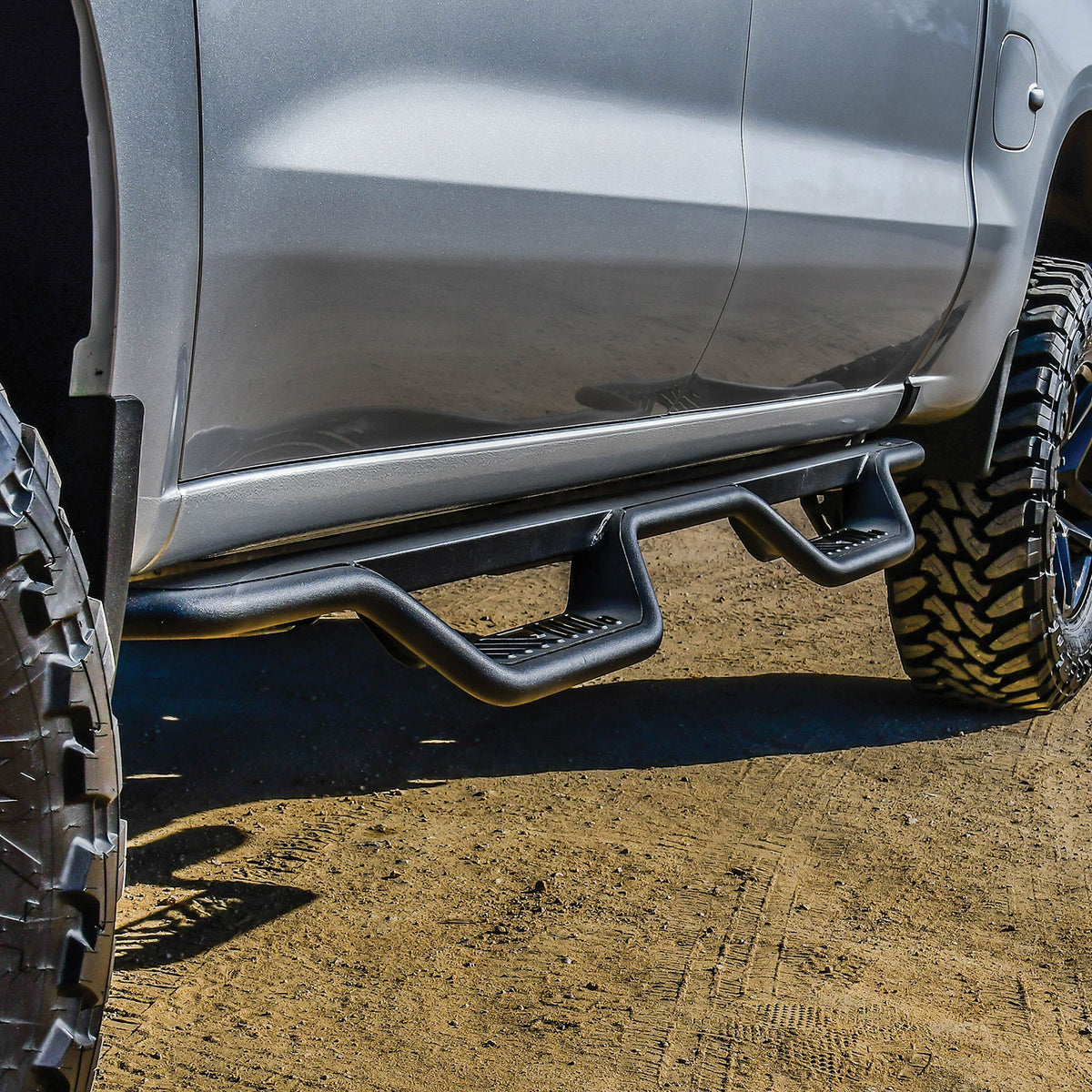 Westin Outlaw Drop Nerf Steps 2019-2024 Chevy/GMC Silverado/Sierra 1500 Crew Cab