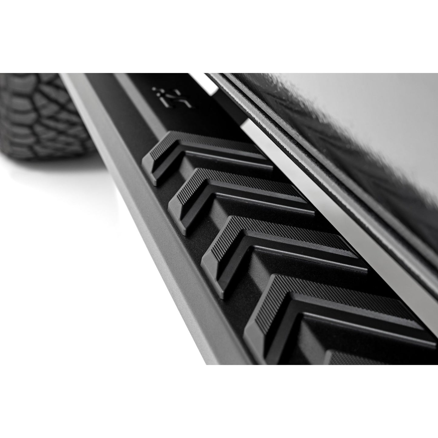 ROUGH COUNTRY RCS41009A 41009A BA2 Running Boards Side Toyota Tacoma 05-23