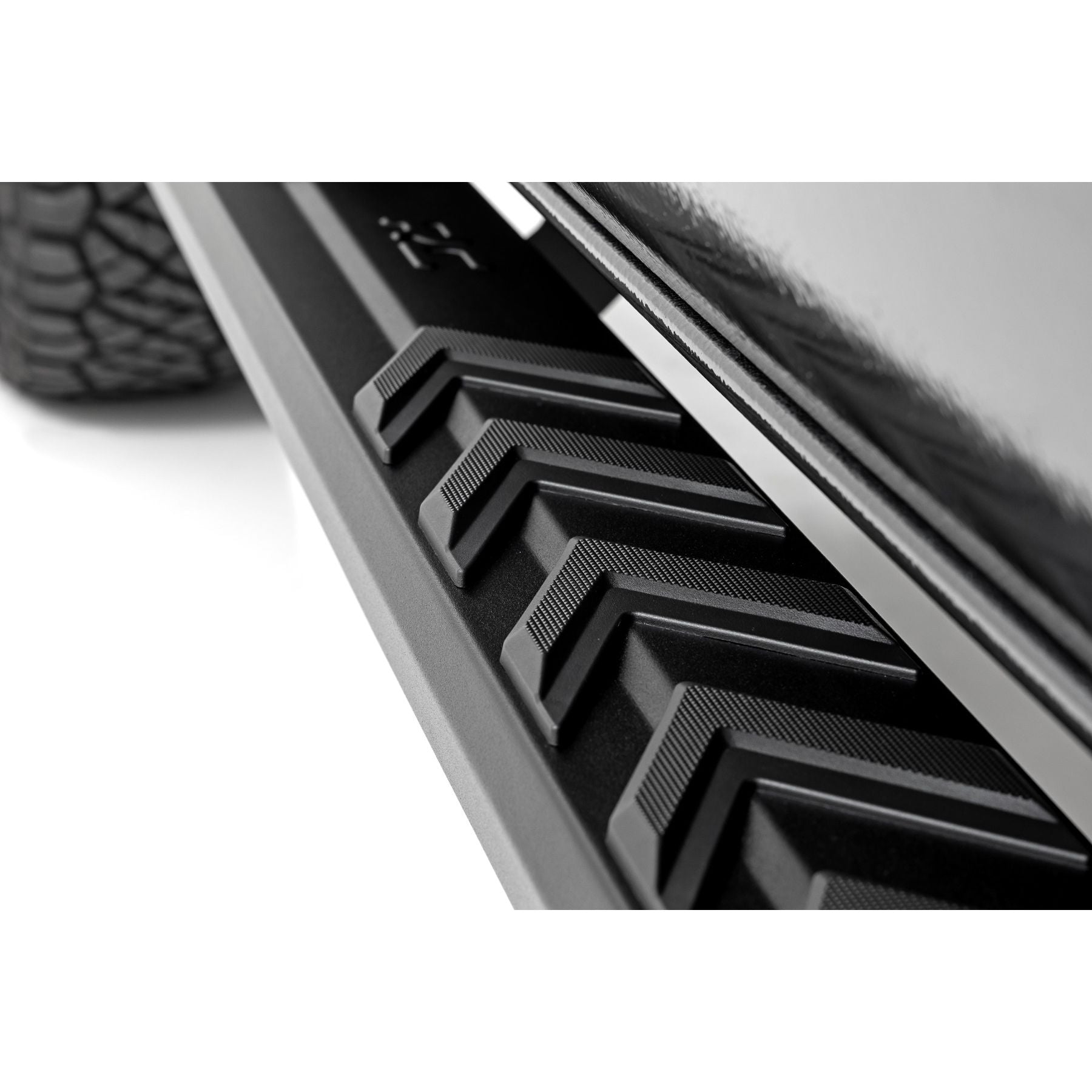 ROUGH COUNTRY RCS41009A 41009A BA2 Running Boards Side Toyota Tacoma 05-23