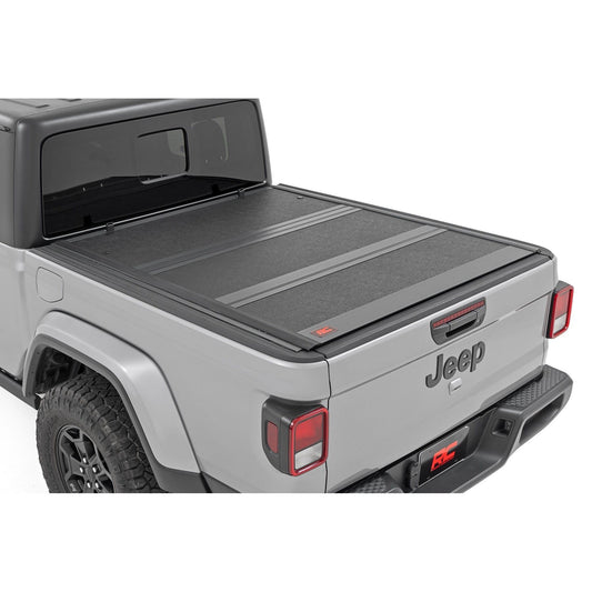 ROUGH COUNTRY Hard Low Profile Bed Cover | 5' Bed | Jeep Gladiator JT 4WD (2020-2025) | 47620500B