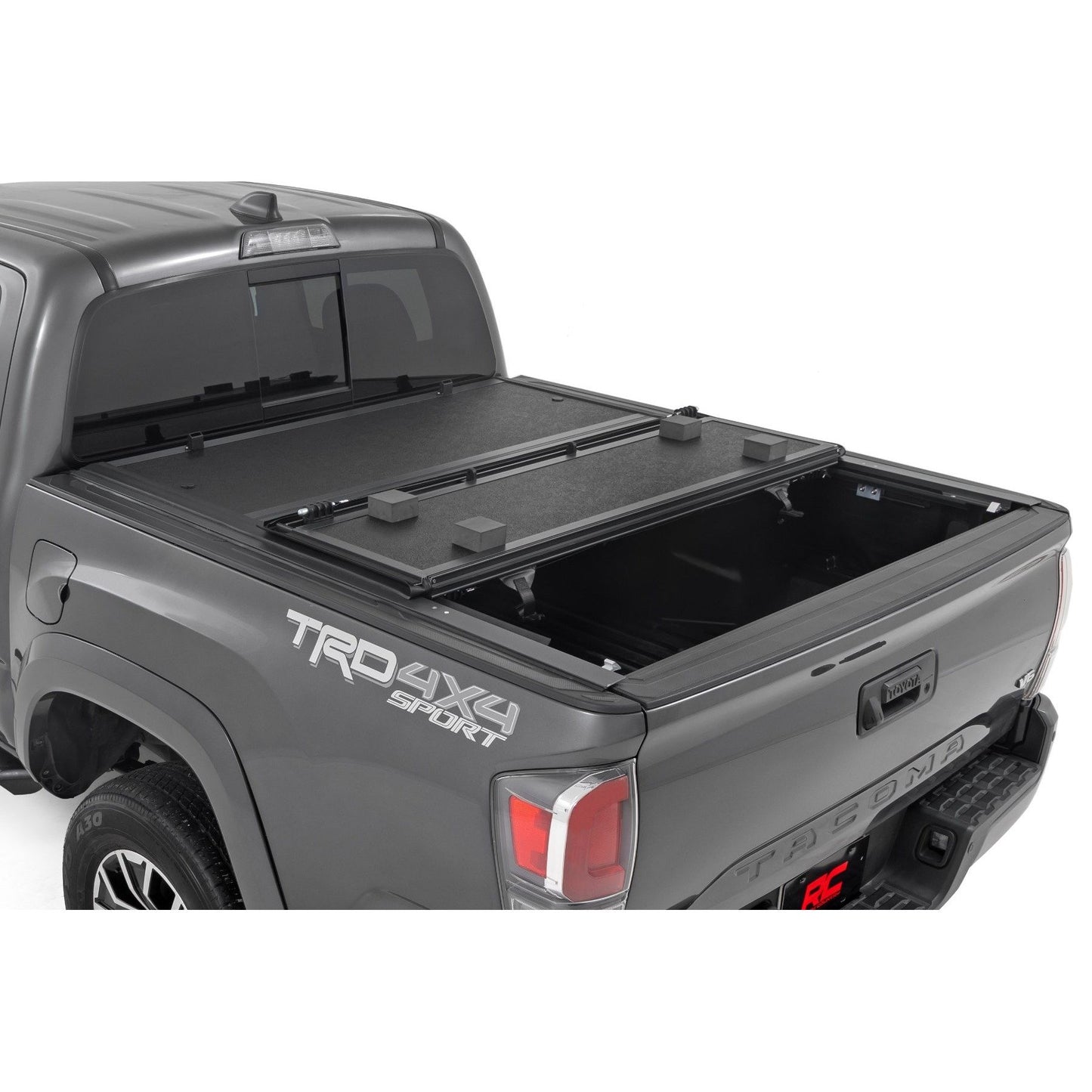ROUGH COUNTRY Hard Low Profile Bed Cover | 6' Bed | Toyota Tacoma 2WD/4WD (2016-2023) | 47420600B