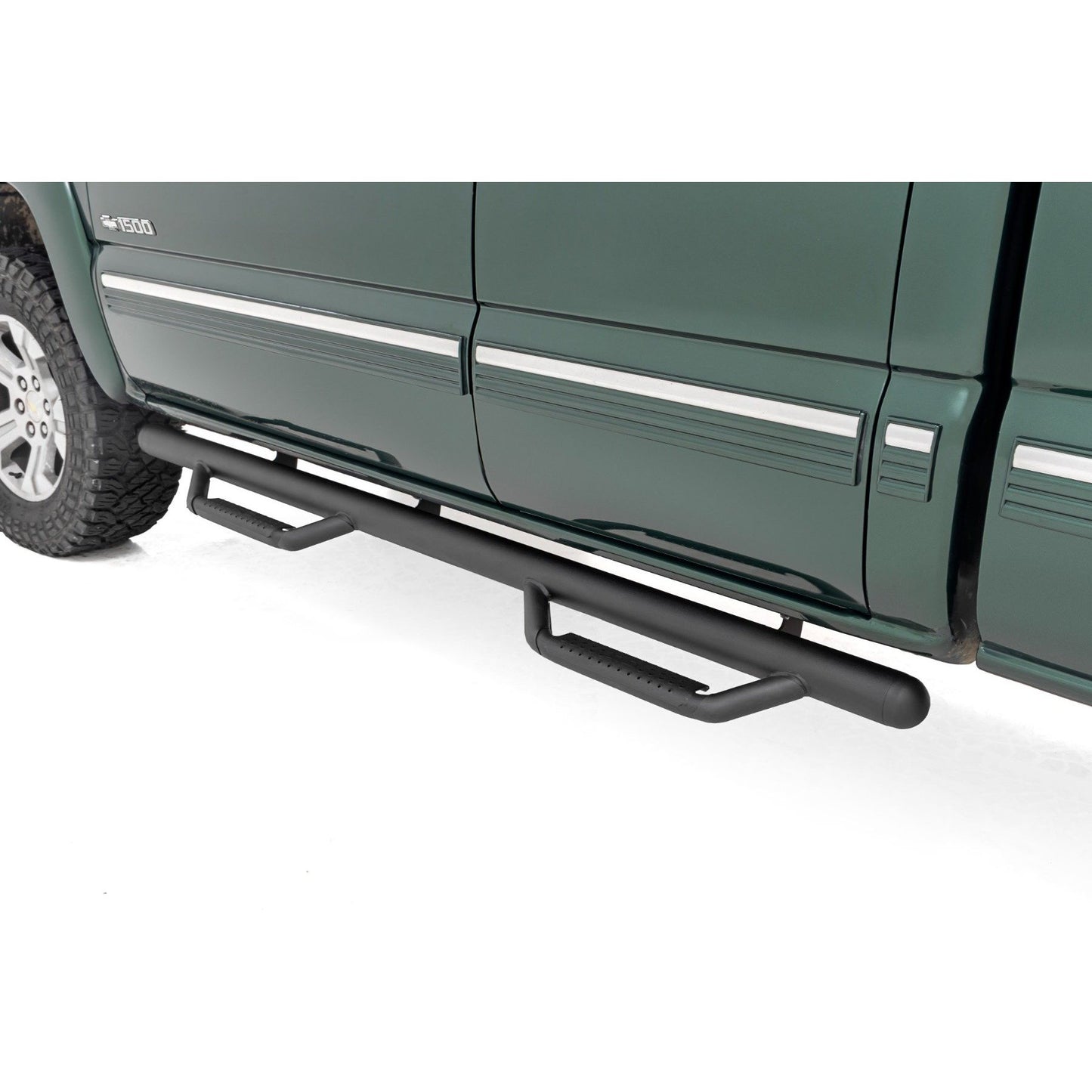 ROUGH COUNTRY Nerf Steps | Cab Length | Chevy/GMC 1500 2WD/4WD (99-06 & Classic) | RCC9989QCB