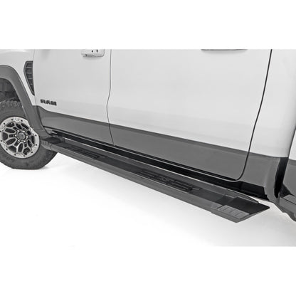 ROUGH COUNTRY HD2 Aluminum Running Boards | Crew Cab | Ram 1500 (19-25)/1500 TRX (21-24)  | SRB01950A