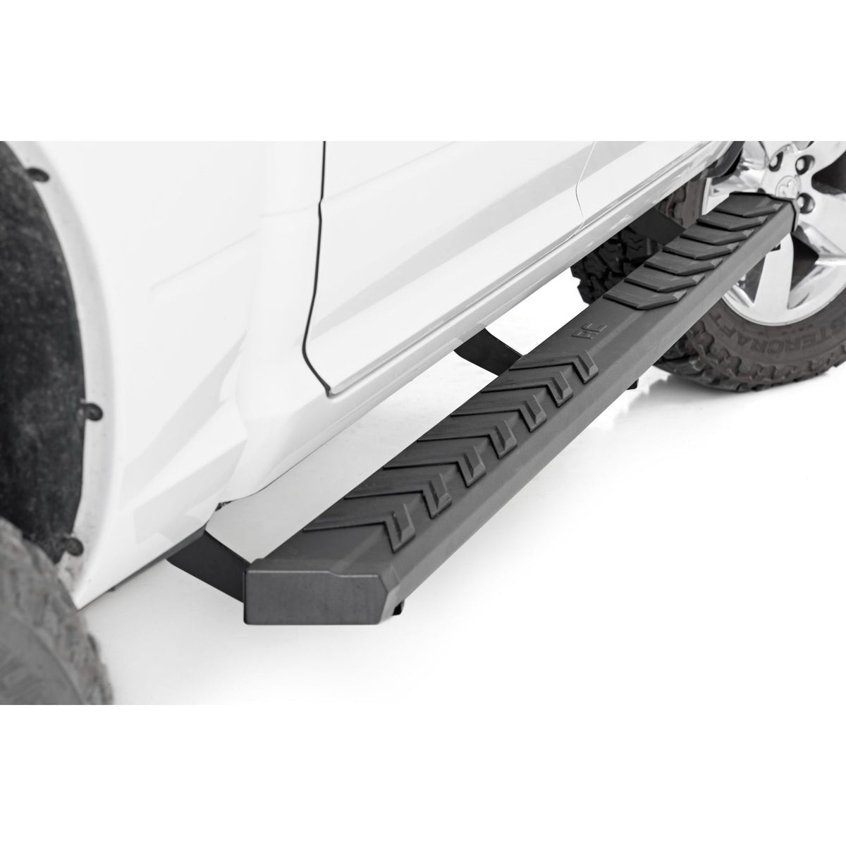 ROUGH COUNTRY RCS41003A 41003A BA2 Running Board Side Ram 1500/2500/3500