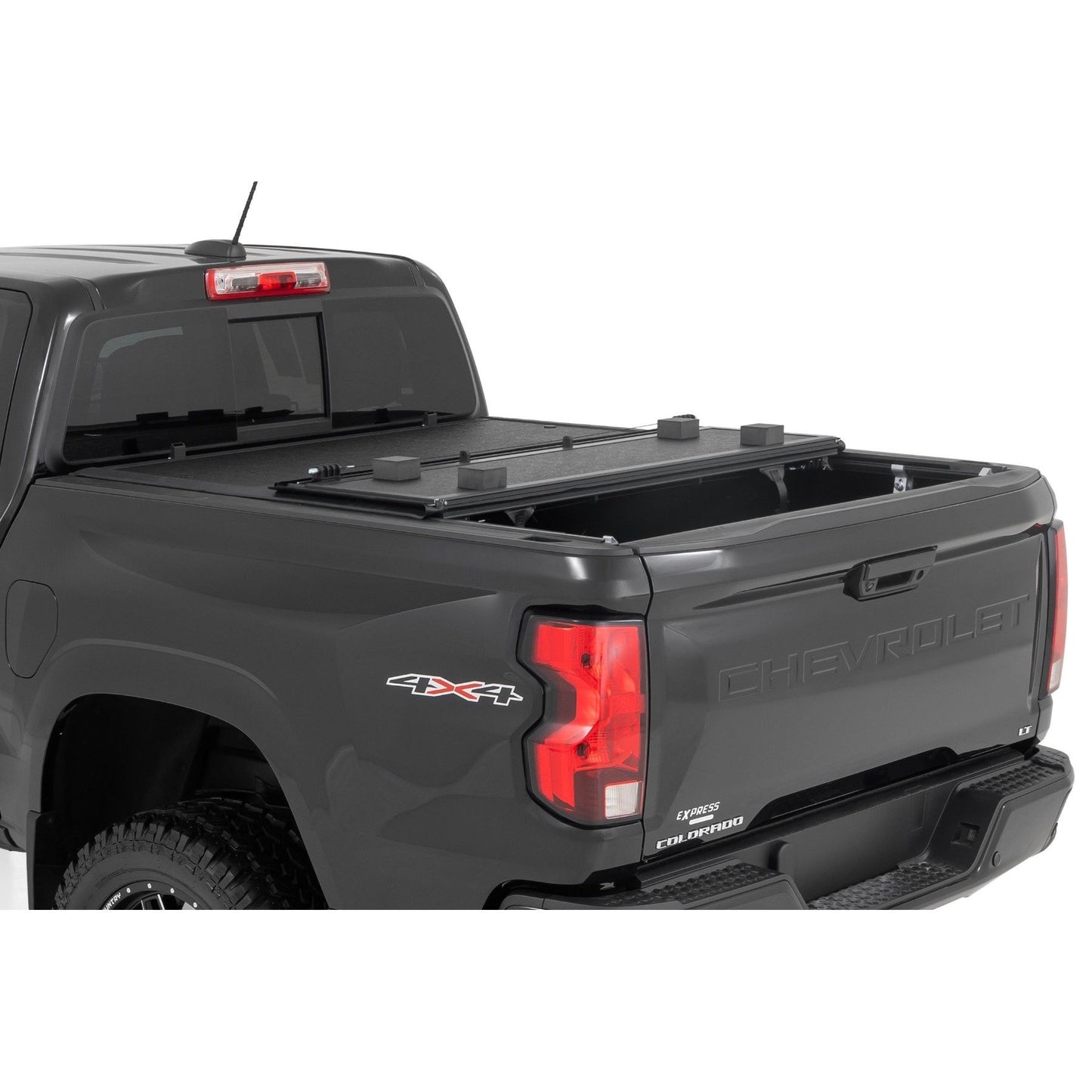ROUGH COUNTRY Hard Low Profile Bed Cover | 5' Bed | Chevy/GMC Canyon/Colorado (15-25) | 47120500B