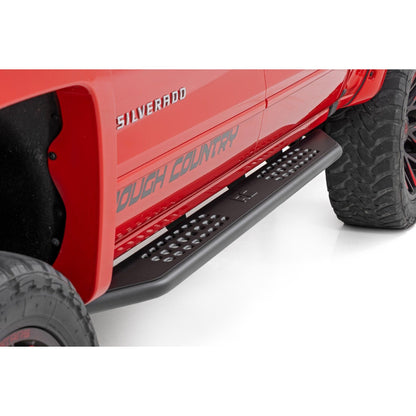 ROUGH COUNTRY OV2 Running Boards | Side Step Bars | Crew Cab | Chevy/GMC 1500/2500HD/3500HD (07-19 & Classic) | 14010