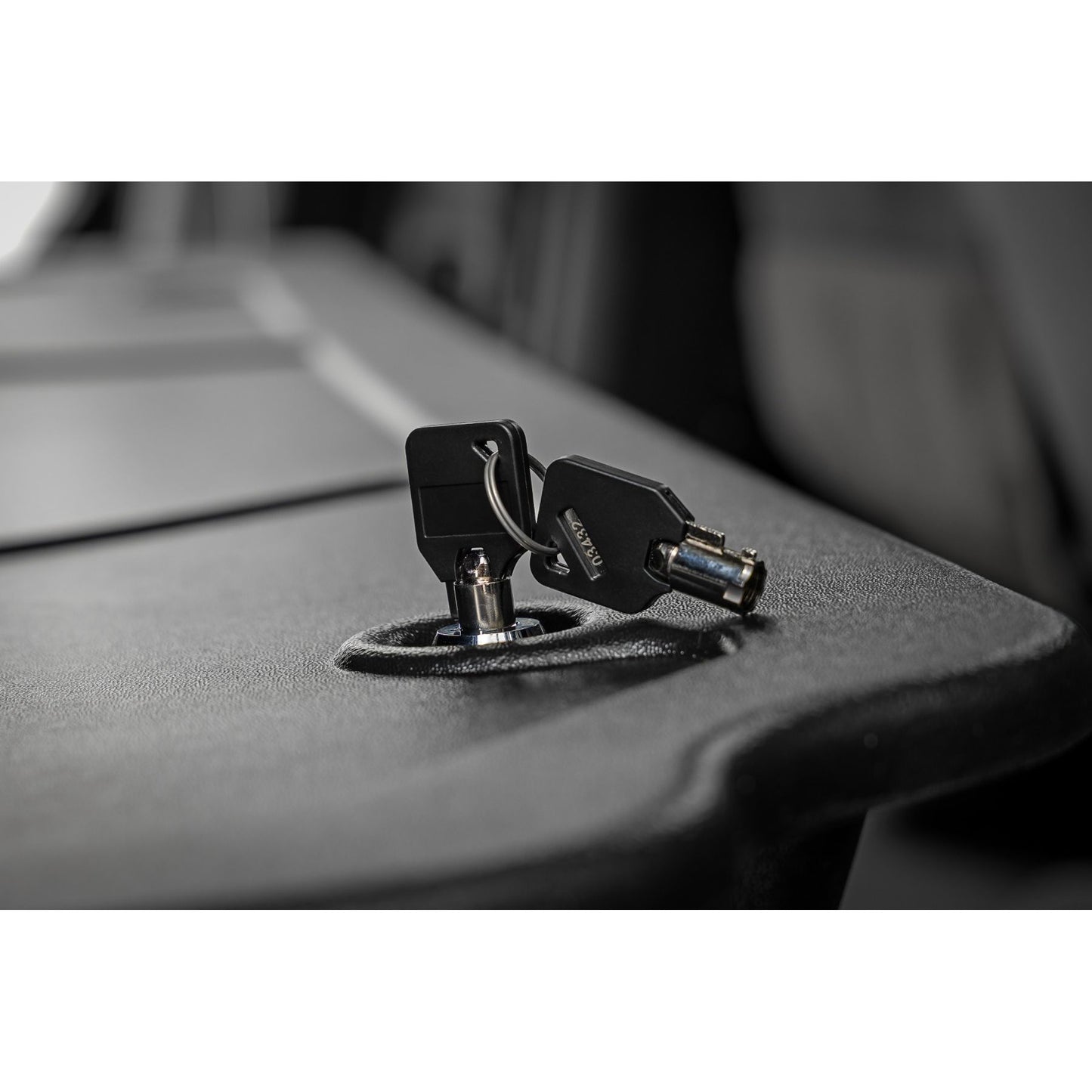 ROUGH COUNTRY | Under Seat Storage with Locking Lid  Double Cab  Chevy/GMC 1500/2500HD/3500HD (19-26) | RC0994