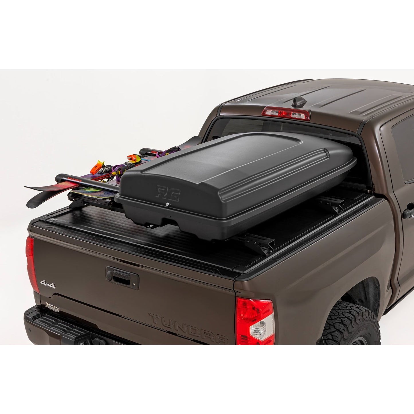 ROUGH COUNTRY | Rooftop Cargo Box  Hard Shell  Strut Assisted  14.5 Cu. Ft. Storage | 99088