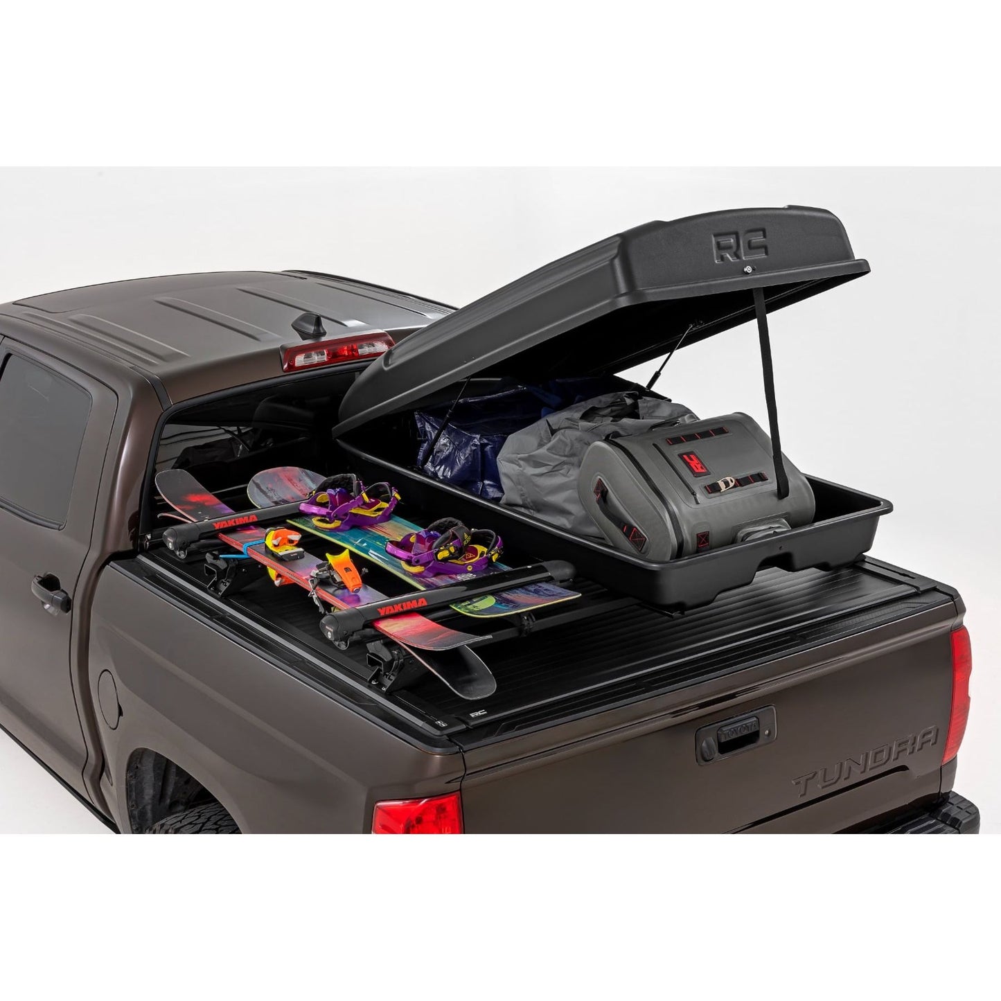 ROUGH COUNTRY | Rooftop Cargo Box  Hard Shell  Strut Assisted  14.5 Cu. Ft. Storage | 99088