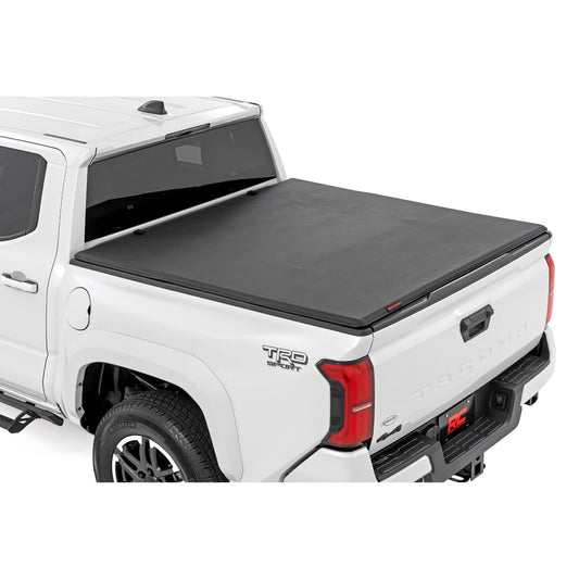 ROUGH COUNTRY | Soft Tri-Fold Bed Cover  5' Bed  Dbl Cab  Toyota Tacoma 2WD/4WD (24-26) | 41716505A