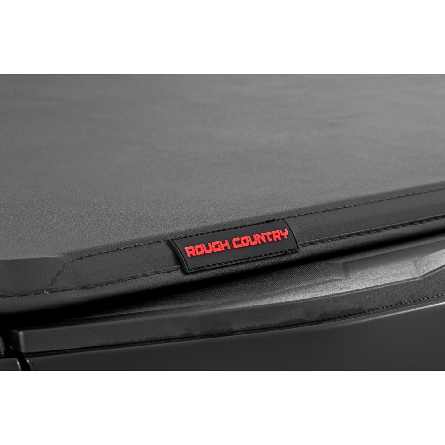 ROUGH COUNTRY | Soft Tri-Fold Bed Cover  5' Bed  Chevy/GMC Canyon/Colorado 2WD/4WD (23-26) | 41215700A