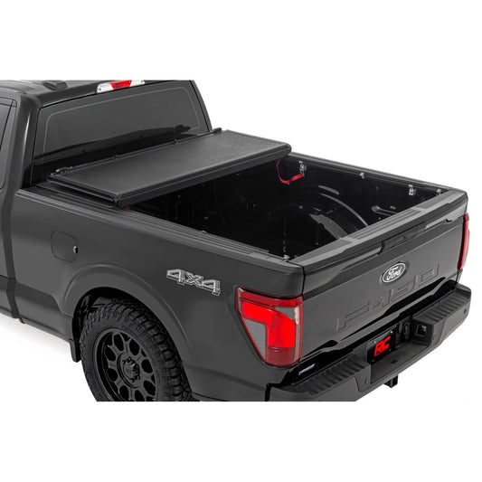 ROUGH COUNTRY | Hard Low Profile Bed Cover  6'7" Bed  Ford F-150 2WD/4WD (2021-2026) | 47229650B