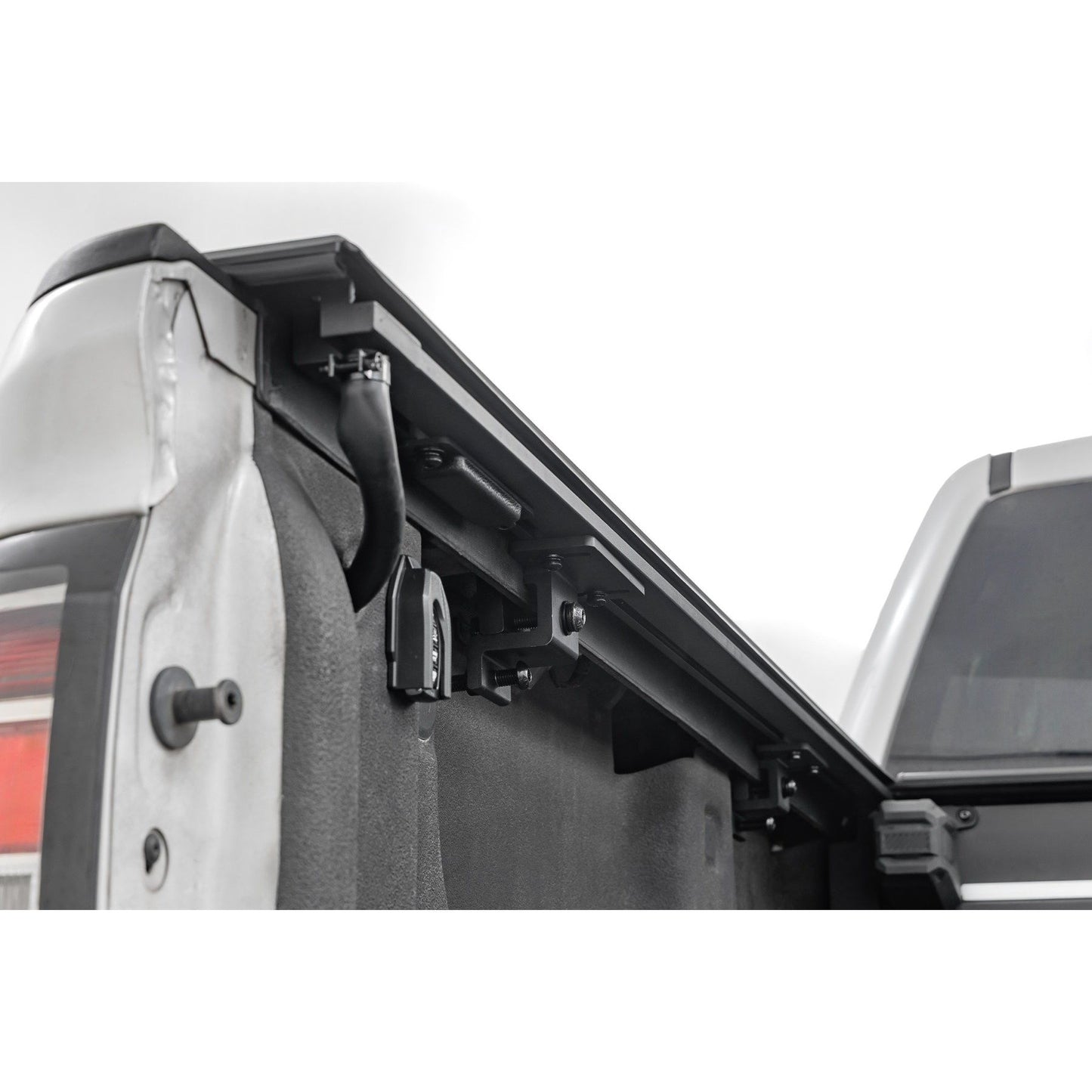 ROUGH COUNTRY Powered Retractable Bed Cover | 5'9" Bed | GM 1500 (14-18) / 2500 (14-19) | 51214550