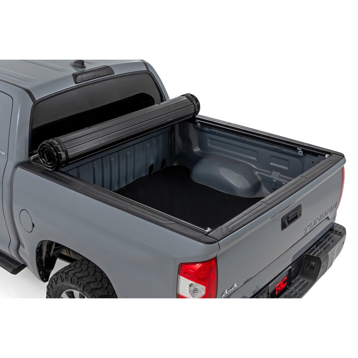 ROUGH COUNTRY Hard Roll Up Bed Cover | 5'7" Bed | Toyota Tundra (07-21) | 50514550