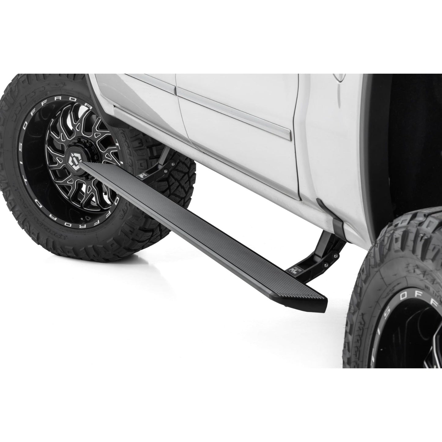 ROUGH COUNTRY | Power Running Boards  HT-Series  Crew Cab  Chevy/GMC 1500/2500HD/3500HD 2WD/4WD | ESR51518