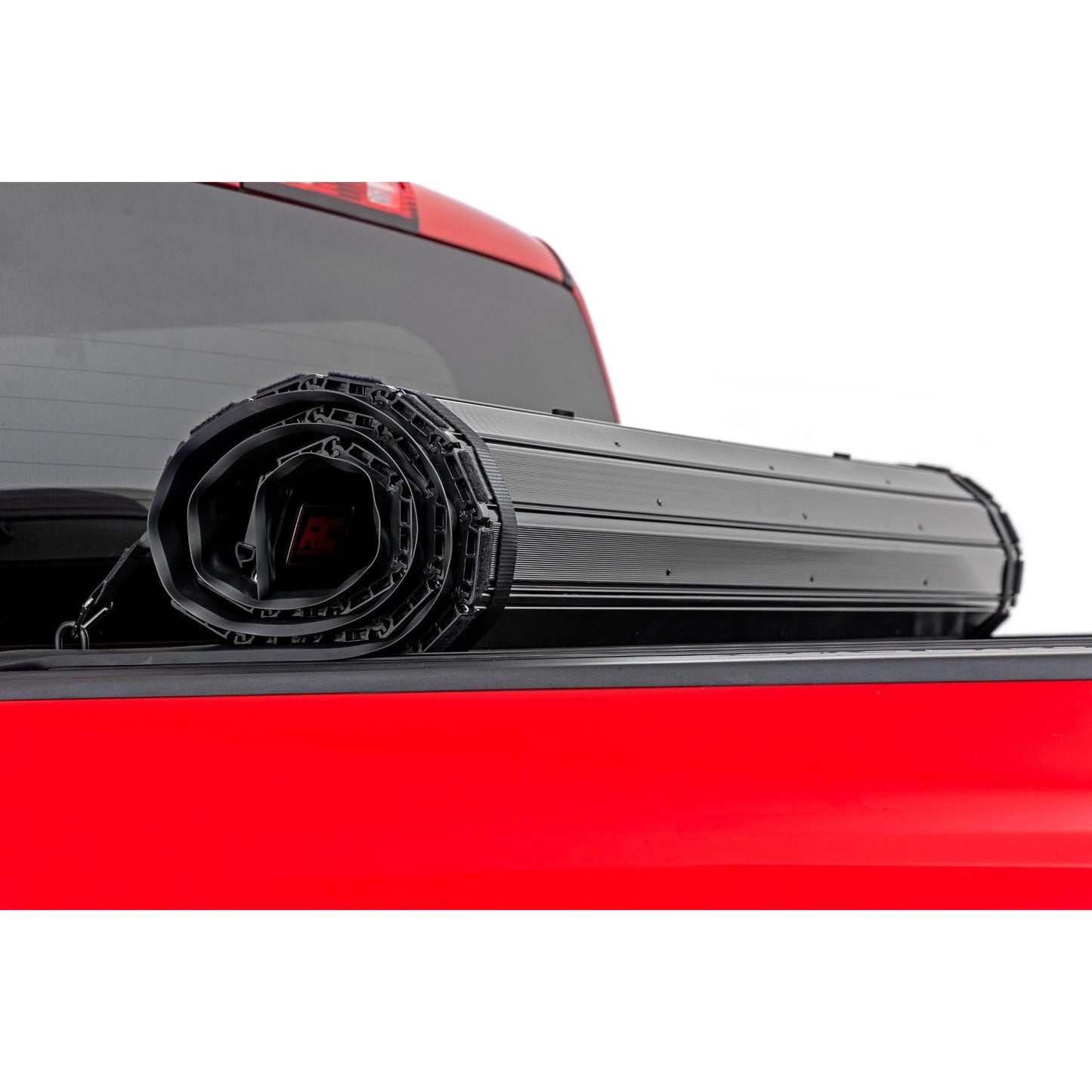 ROUGH COUNTRY Hard Roll Up Bed Cover | 5'9" Bed | Chevy/GMC 1500 (14-18 & Classic) | 50214550