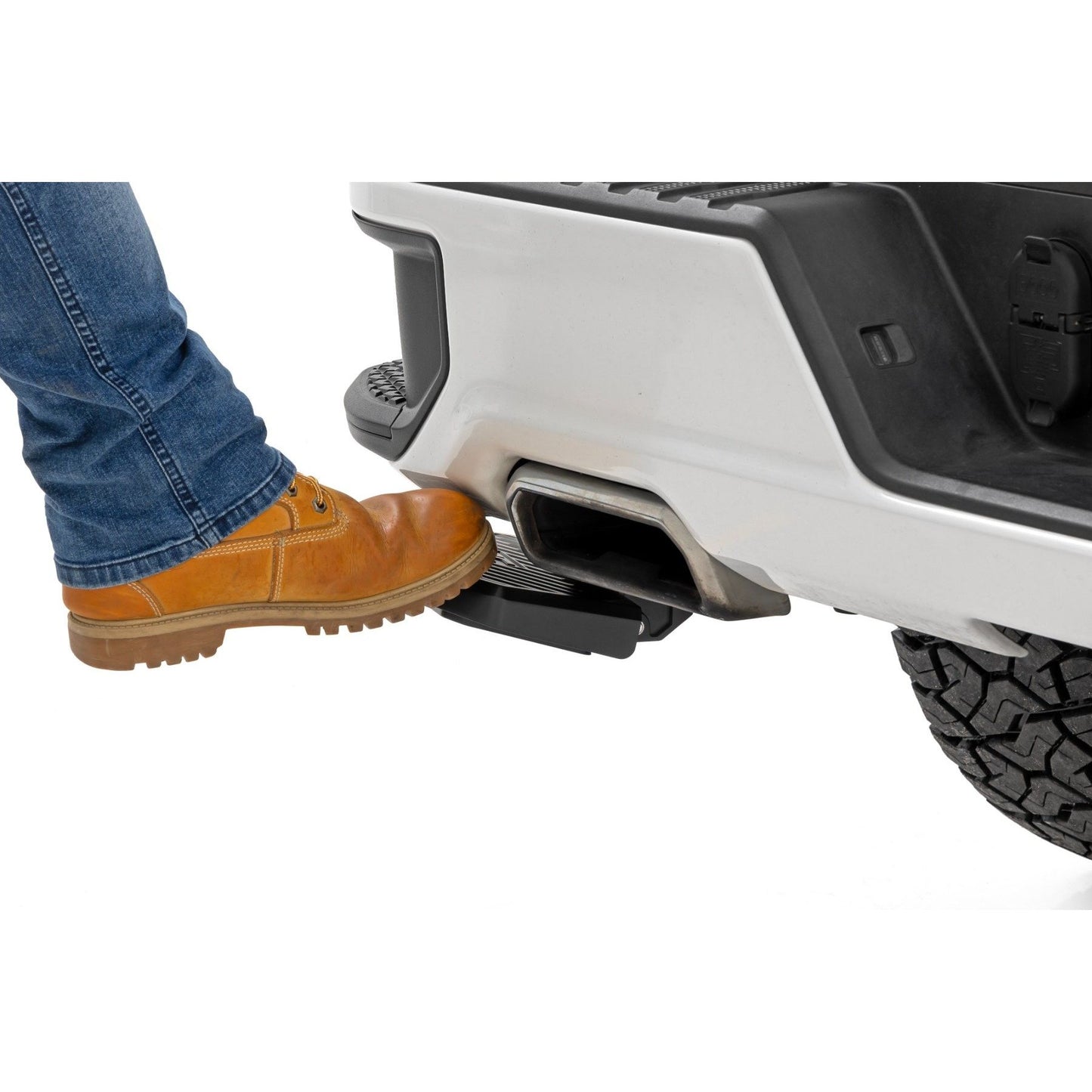 ROUGH COUNTRY Retractable Bed Step | Manual Pull | Chevy/GMC 1500 (19-26) | PW049798