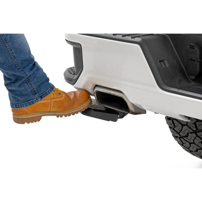 ROUGH COUNTRY Retractable Bed Step | Manual Pull | Chevy/GMC 1500 (19-26) | PW049798