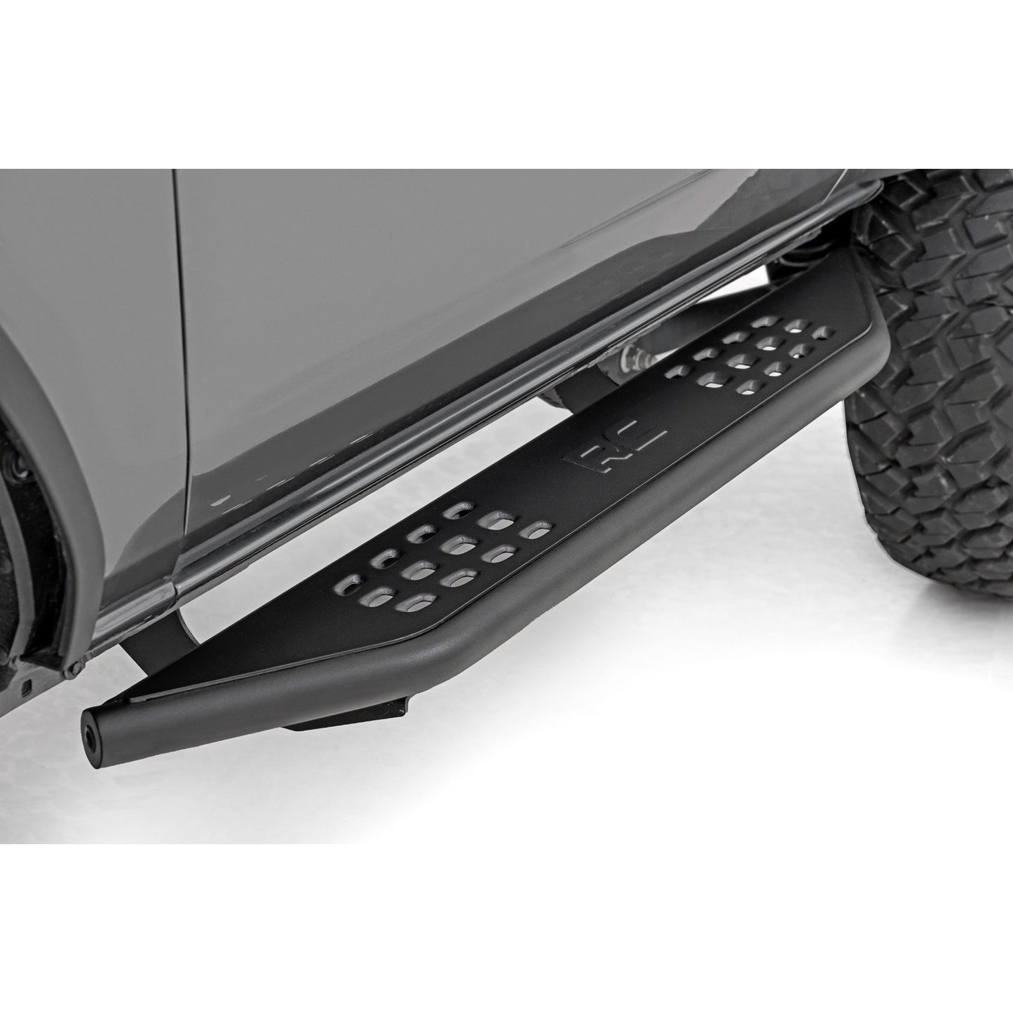 ROUGH COUNTRY OV2 Running Boards | Side Step Bars | 2-Door | Ford Bronco (2 Door) (21-25) | 14004