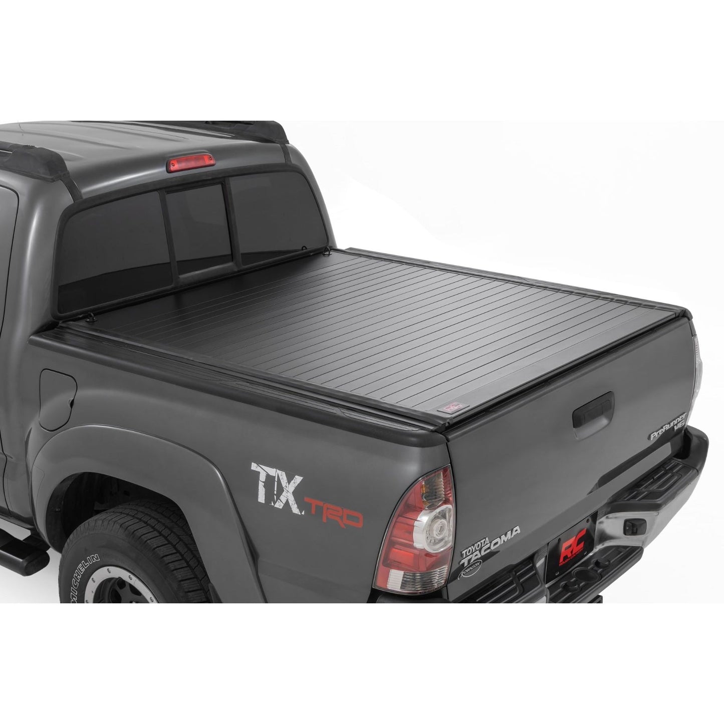 ROUGH COUNTRY | Hard Roll Up Bed Cover  5' Bed  Toyota Tacoma 2WD/4WD (2005-2015) | 50415500