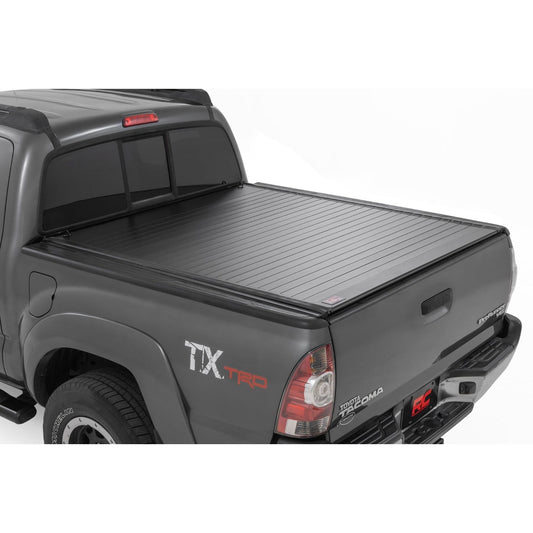 ROUGH COUNTRY | Hard Roll Up Bed Cover  5' Bed  Toyota Tacoma 2WD/4WD (2005-2015) | 50415500