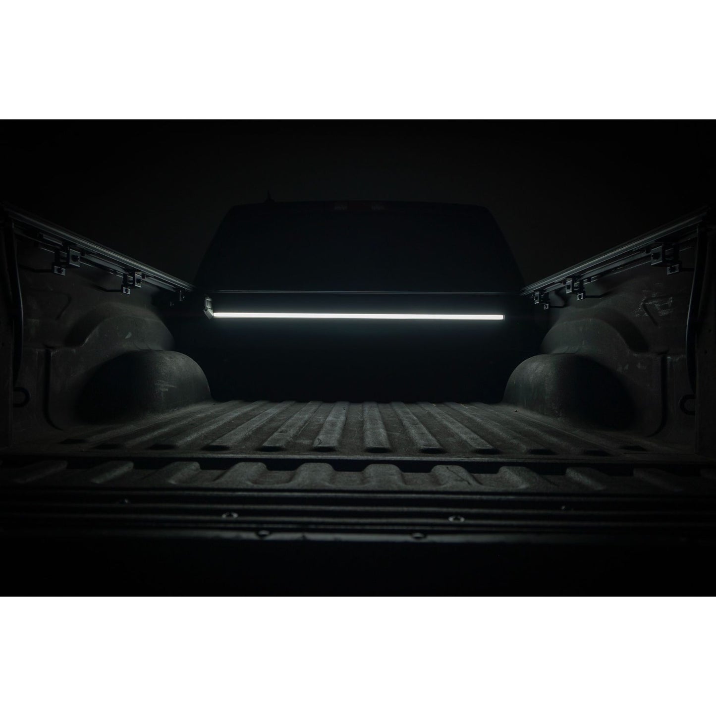 ROUGH COUNTRY | Powered Bed Cover  6'4" Bed  Ram 1500 (09-18) 2500 (10-26) 2WD/4WD | 51309650