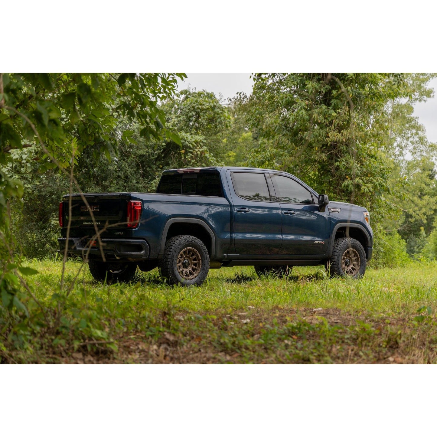 ROUGH COUNTRY 3.5 Inch Lift Kit | N3 Struts | GMC Sierra 1500 2WD/4WD (2019-2025 & Classic) | 22631