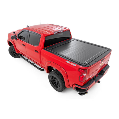 ROUGH COUNTRY | Manual Retractable Bed Cover  5'10" Bed  Chevy/GMC Sierra 1500 (19-26)/Silverado 1500 (19-26) | 53120580