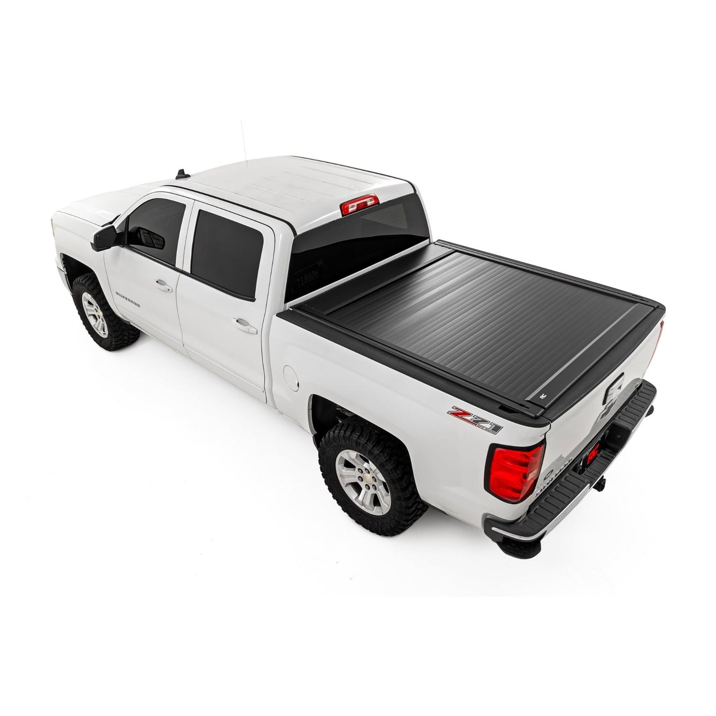 ROUGH COUNTRY | Manual Retractable Bed Cover  5'9" Bed  Chevy/GMC 1500 (14-18 & Classic) | 53214550