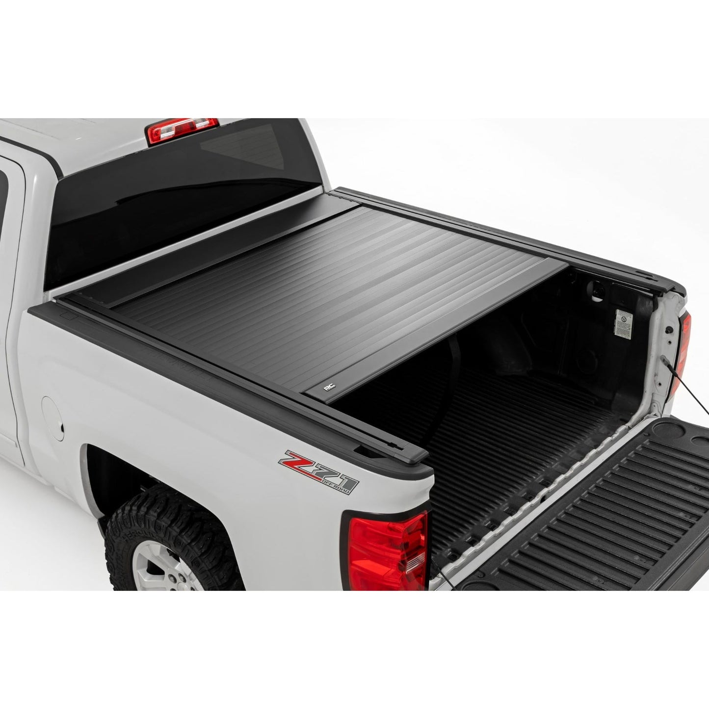 ROUGH COUNTRY | Manual Retractable Bed Cover  5'9" Bed  Chevy/GMC 1500 (14-18 & Classic) | 53214550