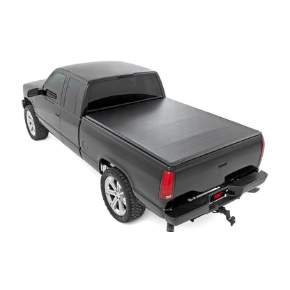 ROUGH COUNTRY Soft Roll Up Bed Cover | 6'7" Bed | Chevy/GMC 1500 (00-06 & Classic) | 42288650