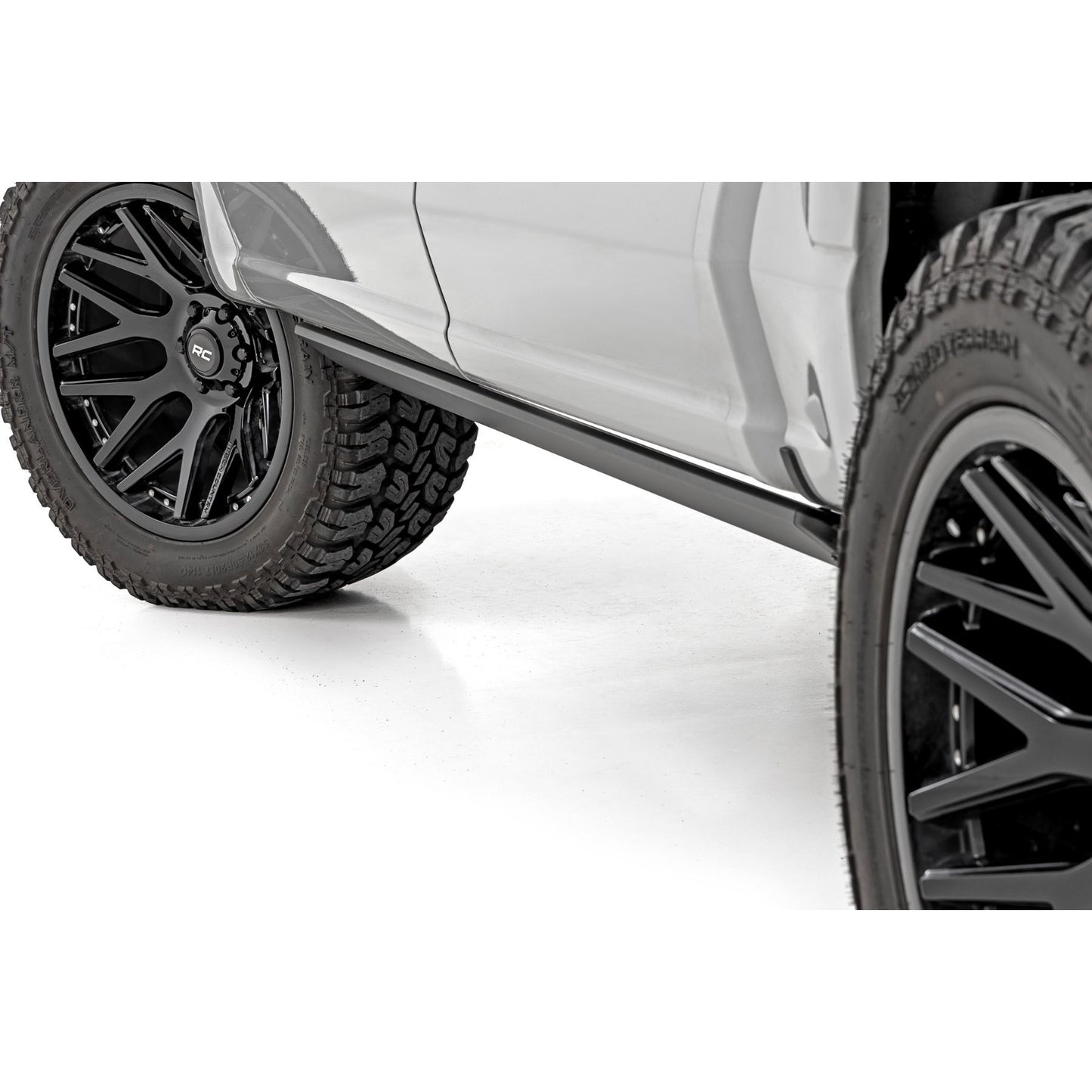 ROUGH COUNTRY | Power Running Boards  HT-Series  Crew Cab  Ford F-150/Lightning/F-250/F-350/Raptor (15-26) | ESR71520