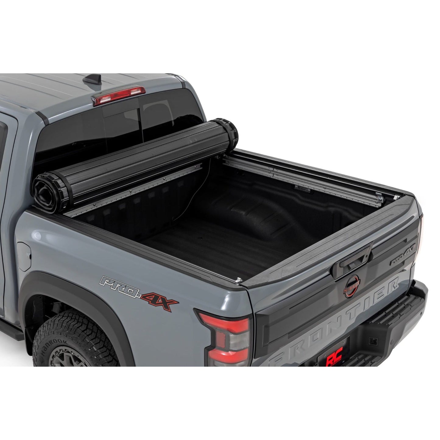 ROUGH COUNTRY | Hard Roll Up Bed Cover  5' Bed  Nissan Frontier 2WD/4WD (2022-2026) | 50215522