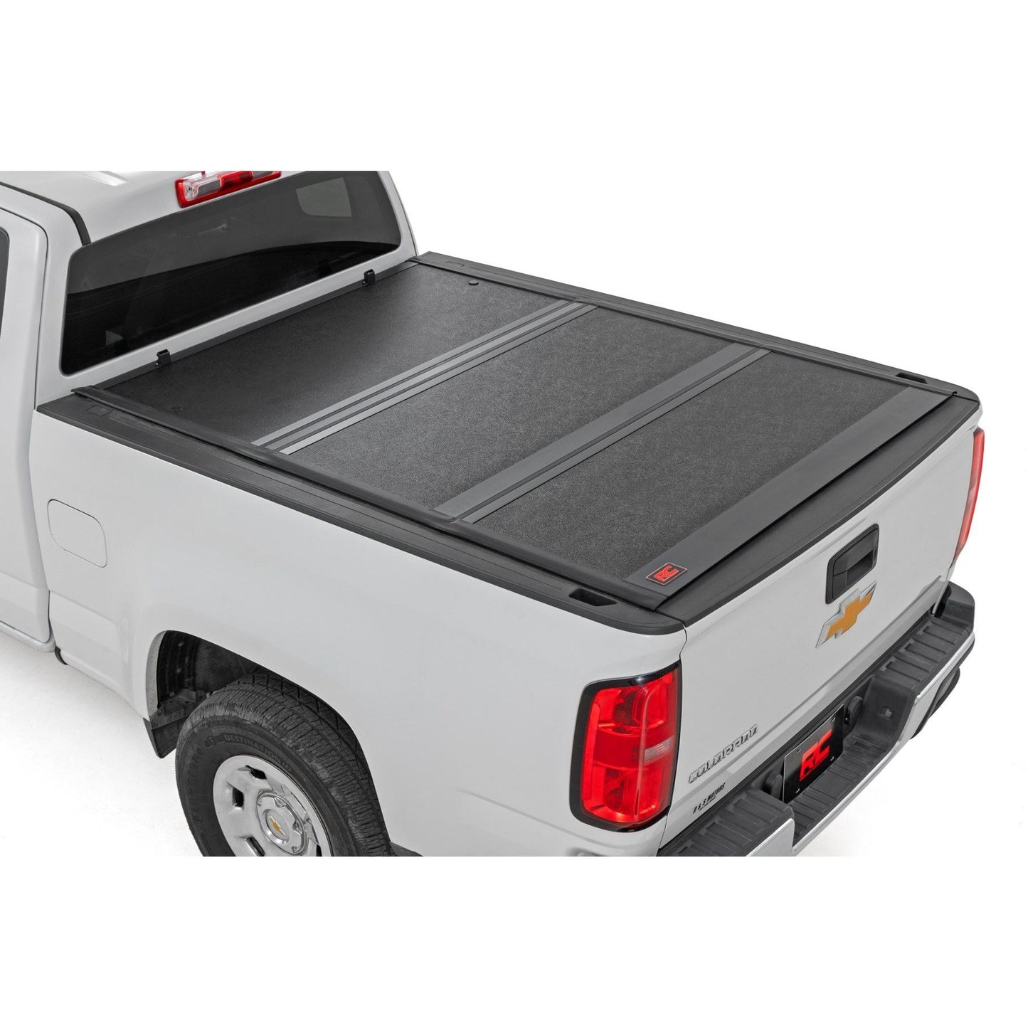ROUGH COUNTRY Hard Low Profile Bed Cover | 6' Bed | Chevy/GMC Canyon/Colorado (15-25) | 47120600B