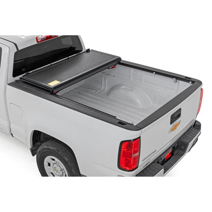 ROUGH COUNTRY Hard Low Profile Bed Cover | 6' Bed | Chevy/GMC Canyon/Colorado (15-25) | 47120600B