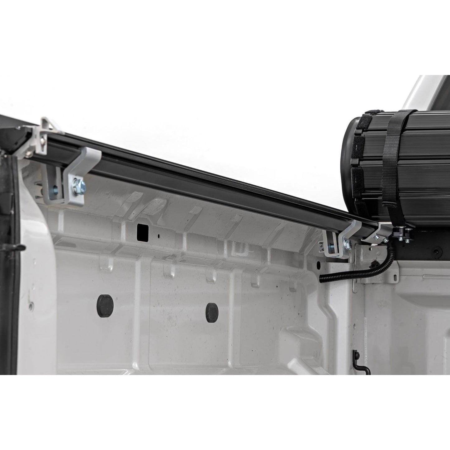 ROUGH COUNTRY | Hard Roll Up Bed Cover  5' Bed  Ford Ranger 2WD/4WD (2019-2023) | 50219500