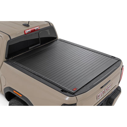 ROUGH COUNTRY | Hard Roll Up Bed Cover  5' Bed  Chevy/GMC Canyon/Colorado 2WD/4WD (23-26) | 50120525