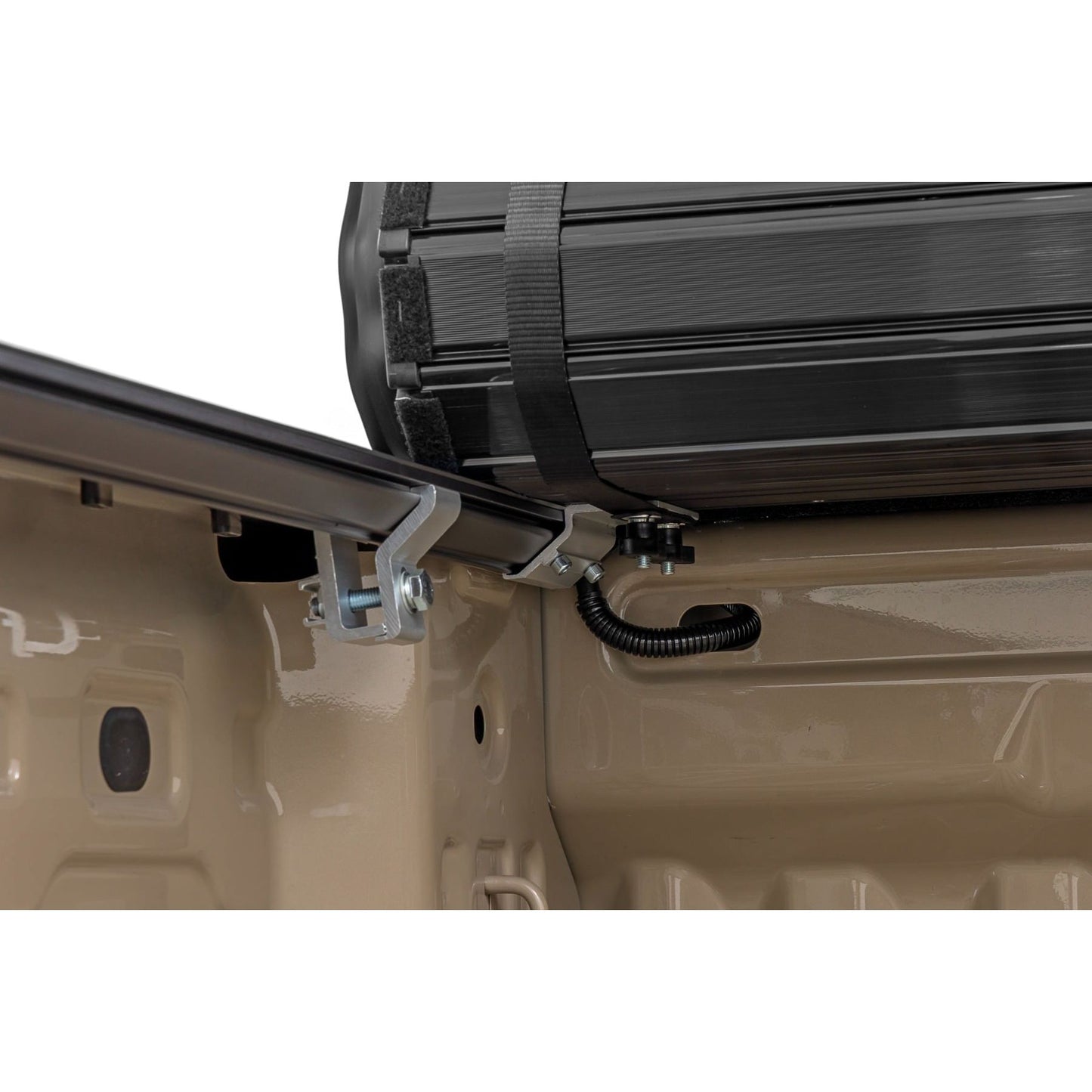 ROUGH COUNTRY | Hard Roll Up Bed Cover  5' Bed  Chevy/GMC Canyon/Colorado 2WD/4WD (23-26) | 50120525