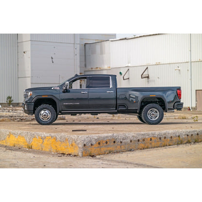 ROUGH COUNTRY 3 Inch Lift Kit | Chevy/GMC Sierra 3500 HD/Silverado 3500 HD 2WD/4WD (20-25) | 95630RED